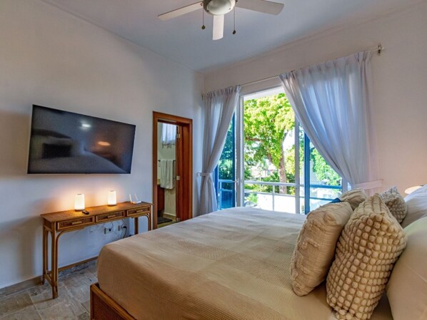 Condo Superior, quang cảnh biển | Két bảo mật tại phòng, khu vực làm việc phù hợp cho laptop 