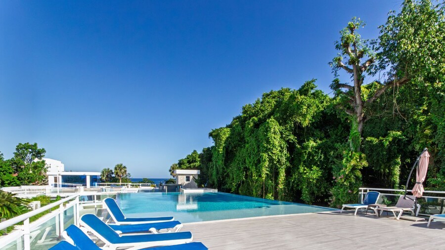 Grand Laguna Beach Condo J2