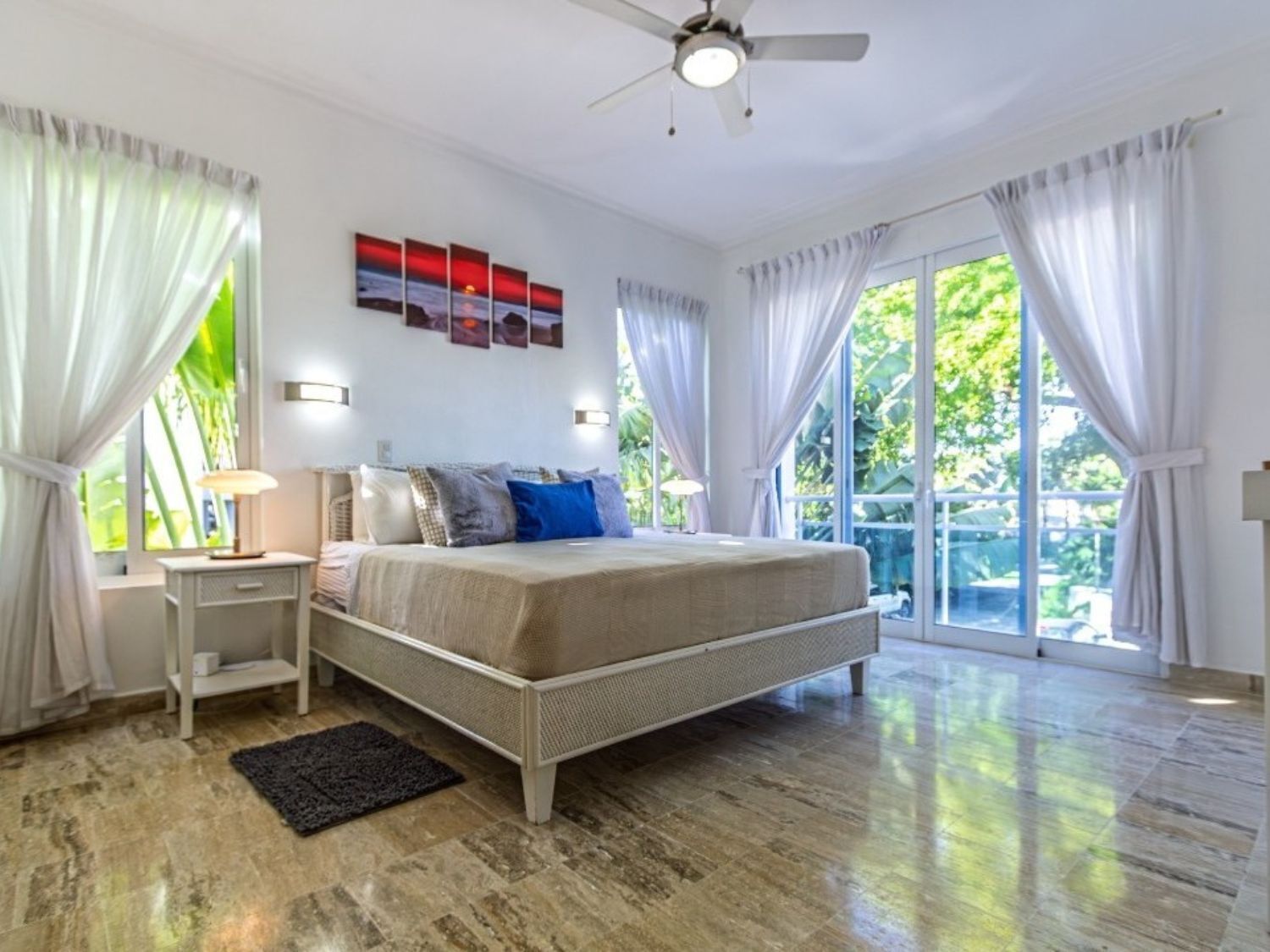 Condo supérieur, vue sur l’océan | Coffre-fort, accès au Wi-Fi (inclus)