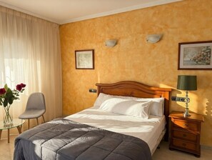 Unclassified image, 4 of 7, button - MESON HOTEL EL 21 (ALMERIA)