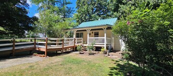 American Alps Cabin-Beach, Riverfront, EV charger, 2B/1Ba, North Cascade, Diablo