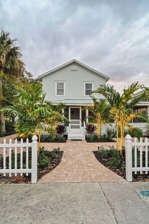 Imagen sin descripción, 3 de 52, botón