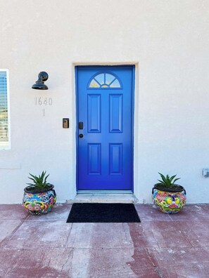 Exterior detail - 2 Bed/1bath, two blocks from U of A! (Tucson)
