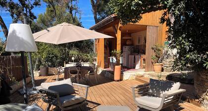 Atypical house in Le Brusc - Nature, sea and peace