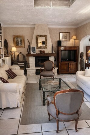 Living area - Atypical house in Le Brusc - Nature, sea and peace (Six-Fours-les-Plages)