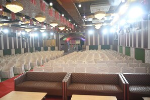 Unclassified image, 3 of 48, button - Hotel Raj Darbar (Saharsa)