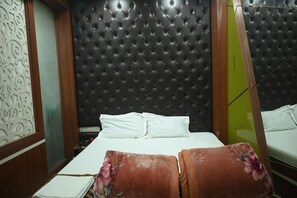 Superior Suite, Balcony, City View | Desk, laptop workspace, free WiFi