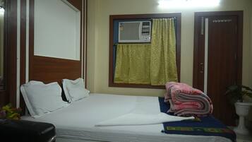 مكتب ومساحة عمل للكمبيوتر المحمول وواي فاي مجانًا