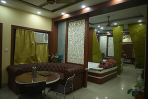 Superior Suite, Balcony, City View | Interior - Hotel Raj Darbar (Saharsa)