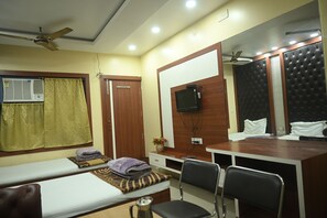 Deluxe Twin Room, Balcony, City View | Desk, laptop workspace, free WiFi - Hotel Raj Darbar (Saharsa)