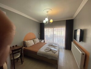 Desk, blackout curtains, soundproofing, free WiFi - Omar Suite 360 (İstanbul)
