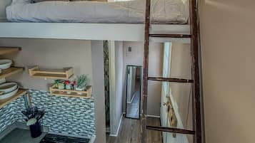 1 quarto, Wi-Fi de cortesia, roupa de cama