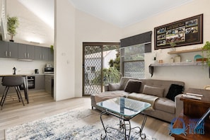 Unclassified image, 4 of 24, button - Mandurah Family Splash (Mandurah)