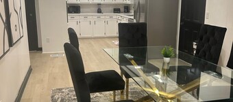 Bobby Rush Inn 3 bedroom 1.5 Bath modern house