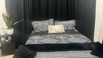3 bedrooms, iron/ironing board, WiFi, bed sheets