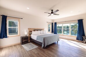 Bügeleisen/Bügelbrett, kostenloses WLAN, Bettwäsche