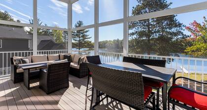 Luxury Lakefront Retreat, Sleeps 16, Sandy Beach