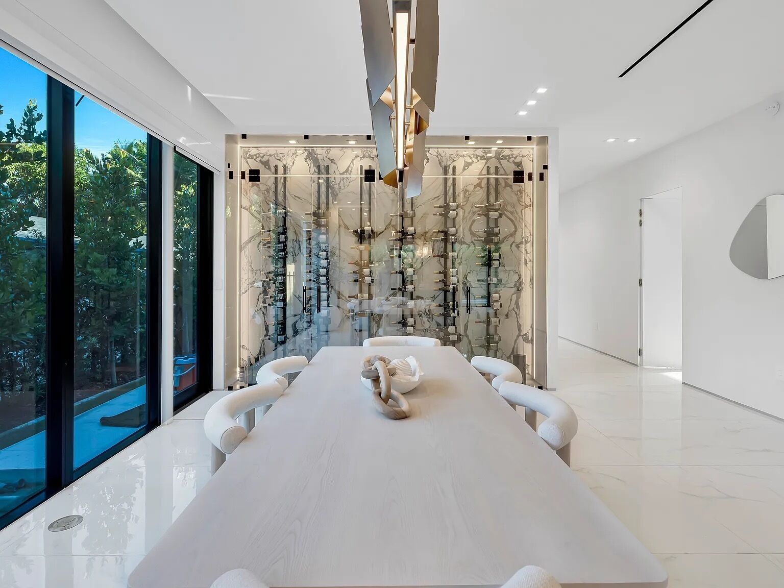 Luxury House | Dining