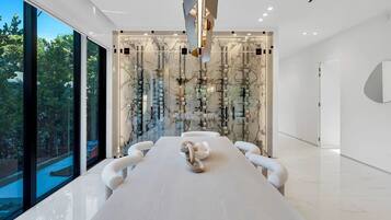 Luxury House | Dining