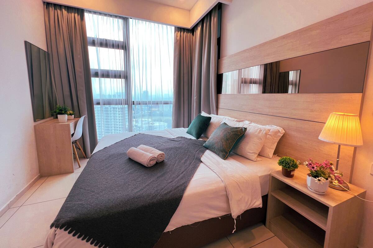 Iron/ironing board, free WiFi