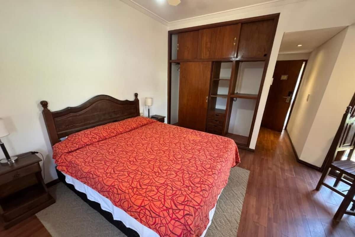 Chambre double, vue sur la ville | AccĂšs au Wi-Fi (inclus)