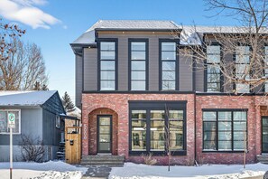 Exterior - Modern Pet‑Friendly Altadore Gourmet Kitchen (Calgary)