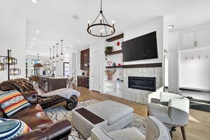 Living area - Modern Pet‑Friendly Altadore Gourmet Kitchen (Calgary)