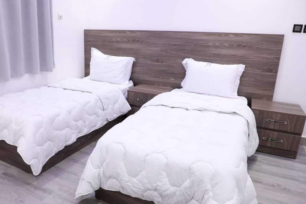 Twin Room, City View | Desk, laptop workspace, iron/ironing board, free WiFi