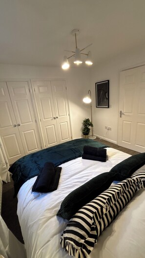 2 Schlafzimmer, Bügeleisen/Bügelbrett, kostenloses WLAN, Bettwäsche