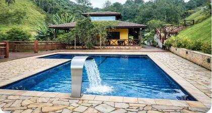 Cozy country house, close to the center, easy access. Pets are allowed.