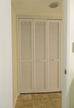 Interior - Superb 3-bedroom condo in the heart of Tempe. (Tempe)