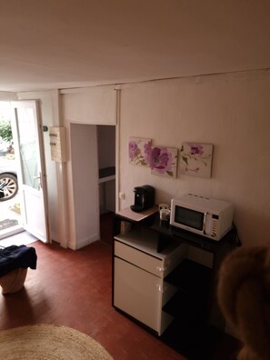 Luokittelematon kuva, 4 kautta 14, painike