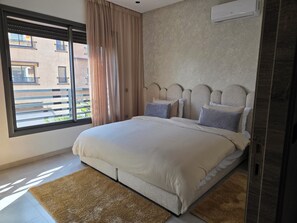 1 bedroom, iron/ironing board, WiFi, bed sheets - Hivernage Chic :Havre de Paix & Minimalist Design (Marrakech)