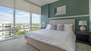 1 bedroom, desk, iron/ironing board, WiFi - Landing | Beautiful 1BD, Pool, Gym (Houston)