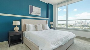 1 bedroom, desk, iron/ironing board, WiFi - Landing | Amazing 1BD, Courtyard, Gym (Houston)