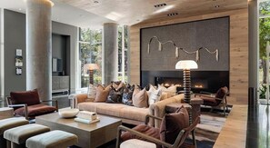 Interior - Landing | Amazing 1BD, Pool, Gym (Houston)