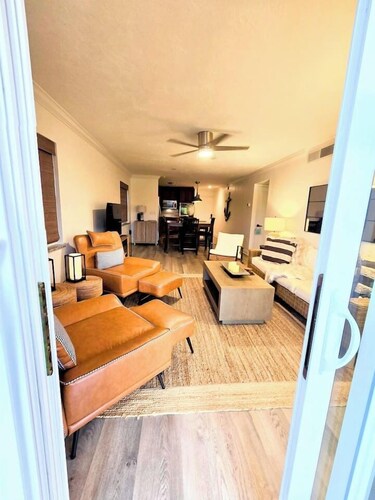 Chic, Cozy Riverside Retreat