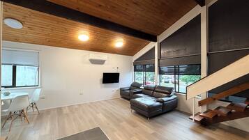 Family Studio | Living area