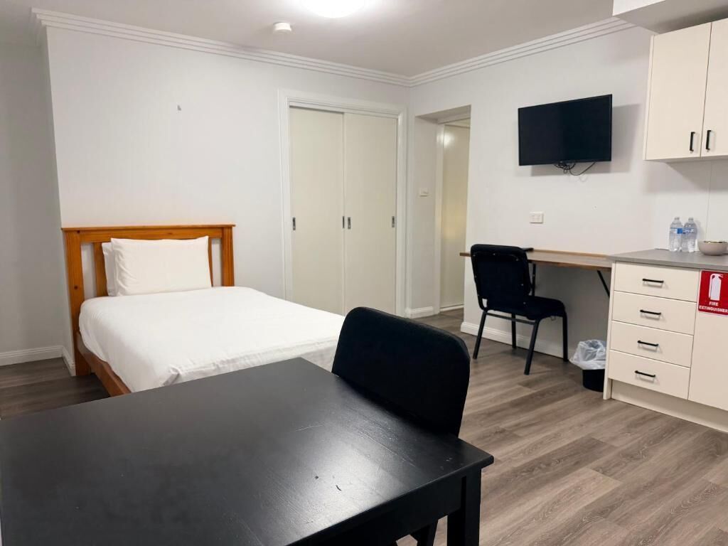 Deluxe-Zweibettzimmer | Schreibtisch, laptopgeeigneter Arbeitsplatz, kostenloses WLAN