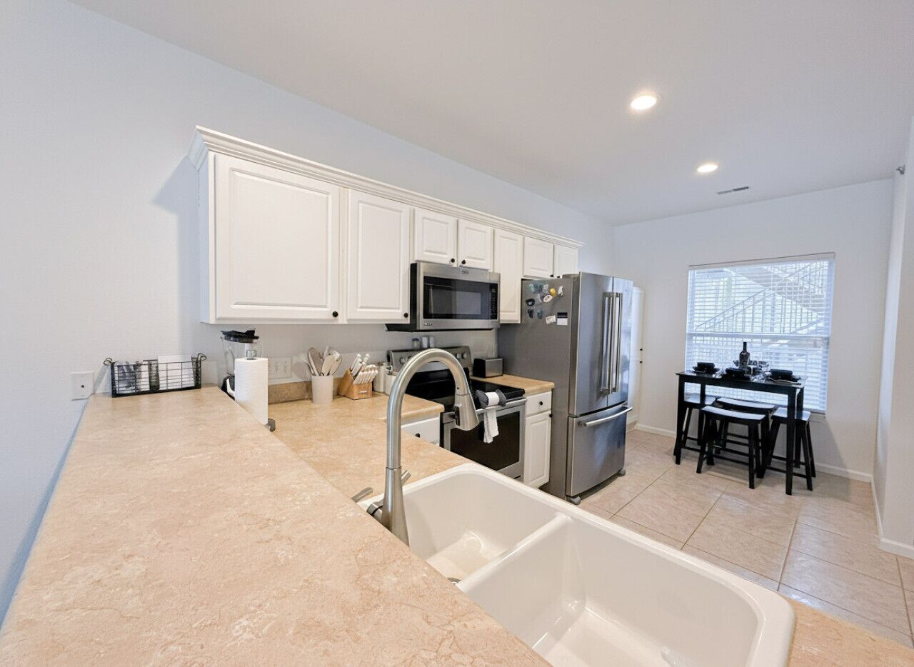 冰箱、微波炉、烤箱、炉灶