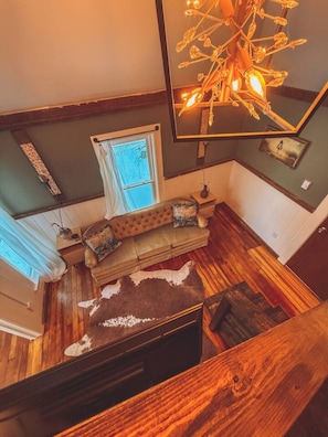 TV - Gangsters Paradise @ Renegade Hideaways (Niles)