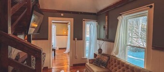 Gangsters Paradise @ Renegade Hideaways