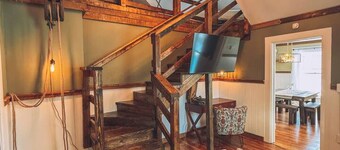 Gangsters Paradise @ Renegade Hideaways