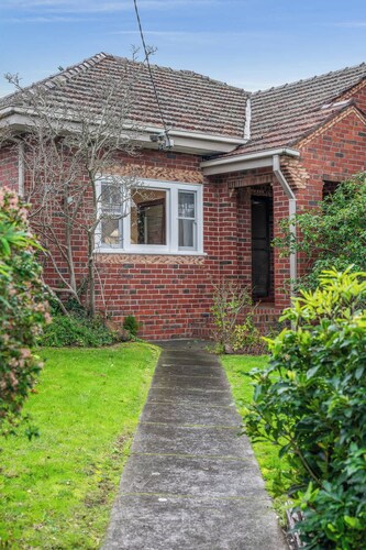 Charming Cozy Home Near Local Shops & Chadstone SC