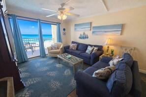 TV - Gulf Front 2BR Condo Sleeps 8 with FREE BEACH SERVICE (Panama City Beach)