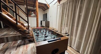 Cabin immersed in nature - Private Hiking Trail - 3 BR - Fireplace - Peaceful