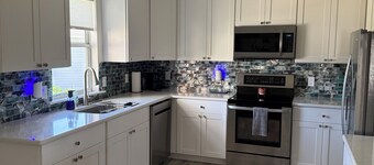 2-bedroom house in the villages with golf course view and included golf cart!