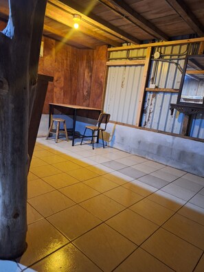 صورة غير مصنفة، 4 من 13، زرّ