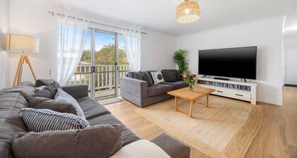 Alma Beach Haven - Family home