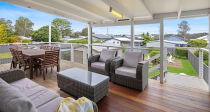 Alma Beach Haven - Family home